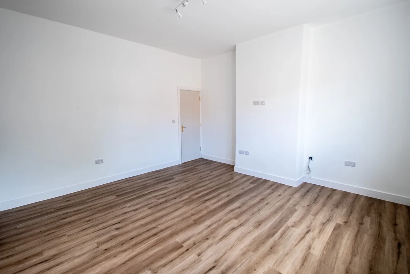 Flat Connaught Road in Portsmouth