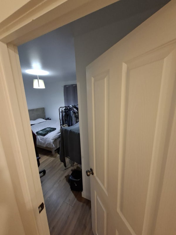 Room Burdiehouse Avenue in City of Edinburgh