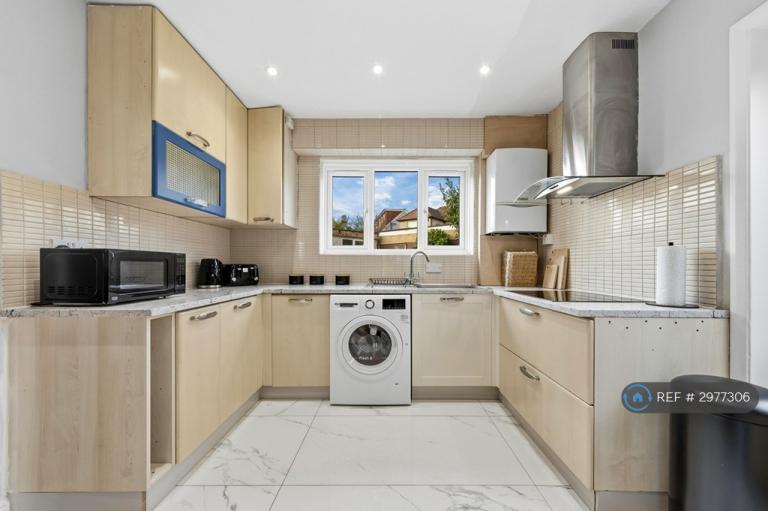 House Layfield Crescent in Greater London
