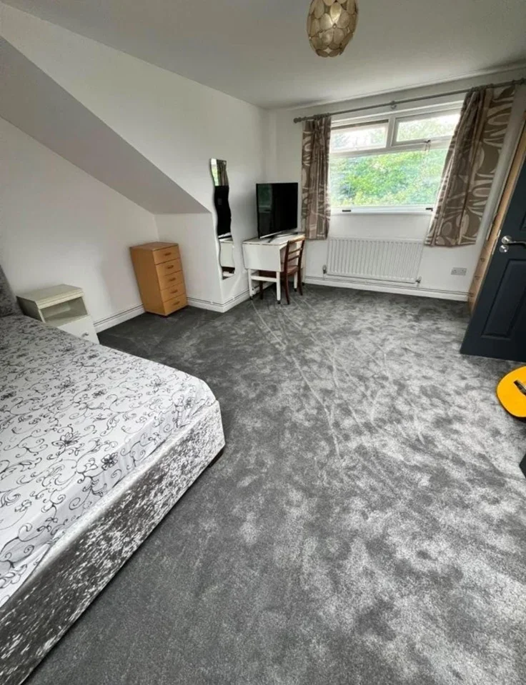 Room Melfort Road in Greater London