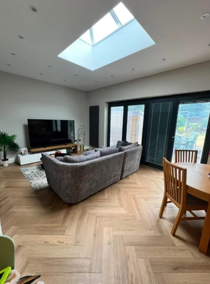 Room Melfort Road in Greater London