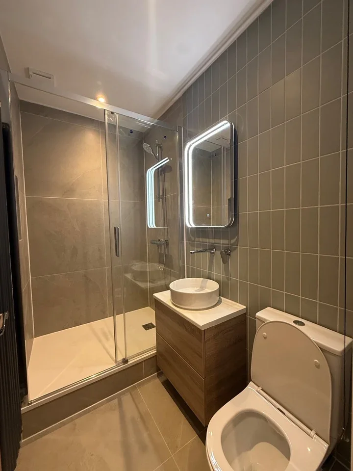 Flat Westbourne Park Road in Greater London