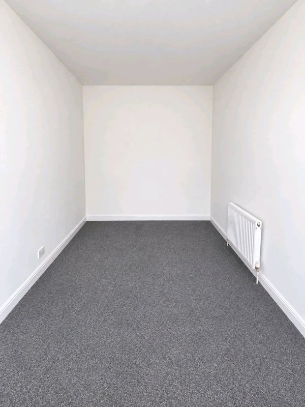 Room Oakfield Road in Liverpool