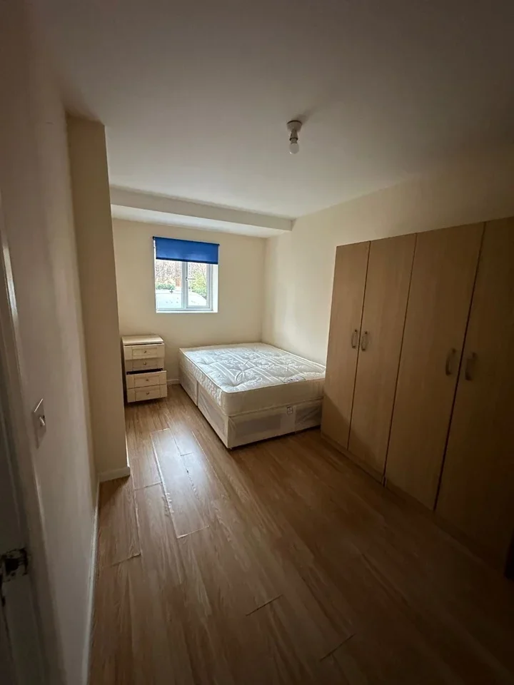 Room Park Avenue in Greater London
