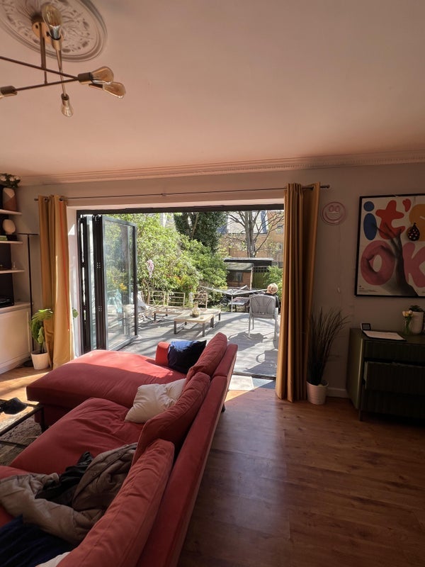 Room Chelsham Road in Greater London