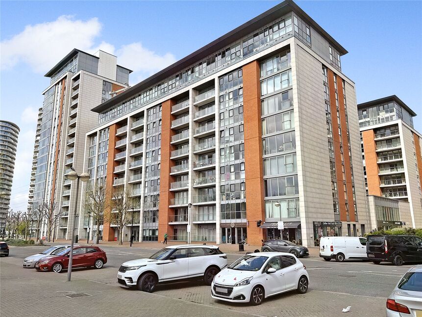 Flat Western Gateway in Greater London