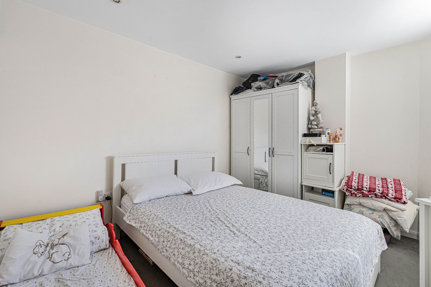 Flat Ealing Green in Greater London