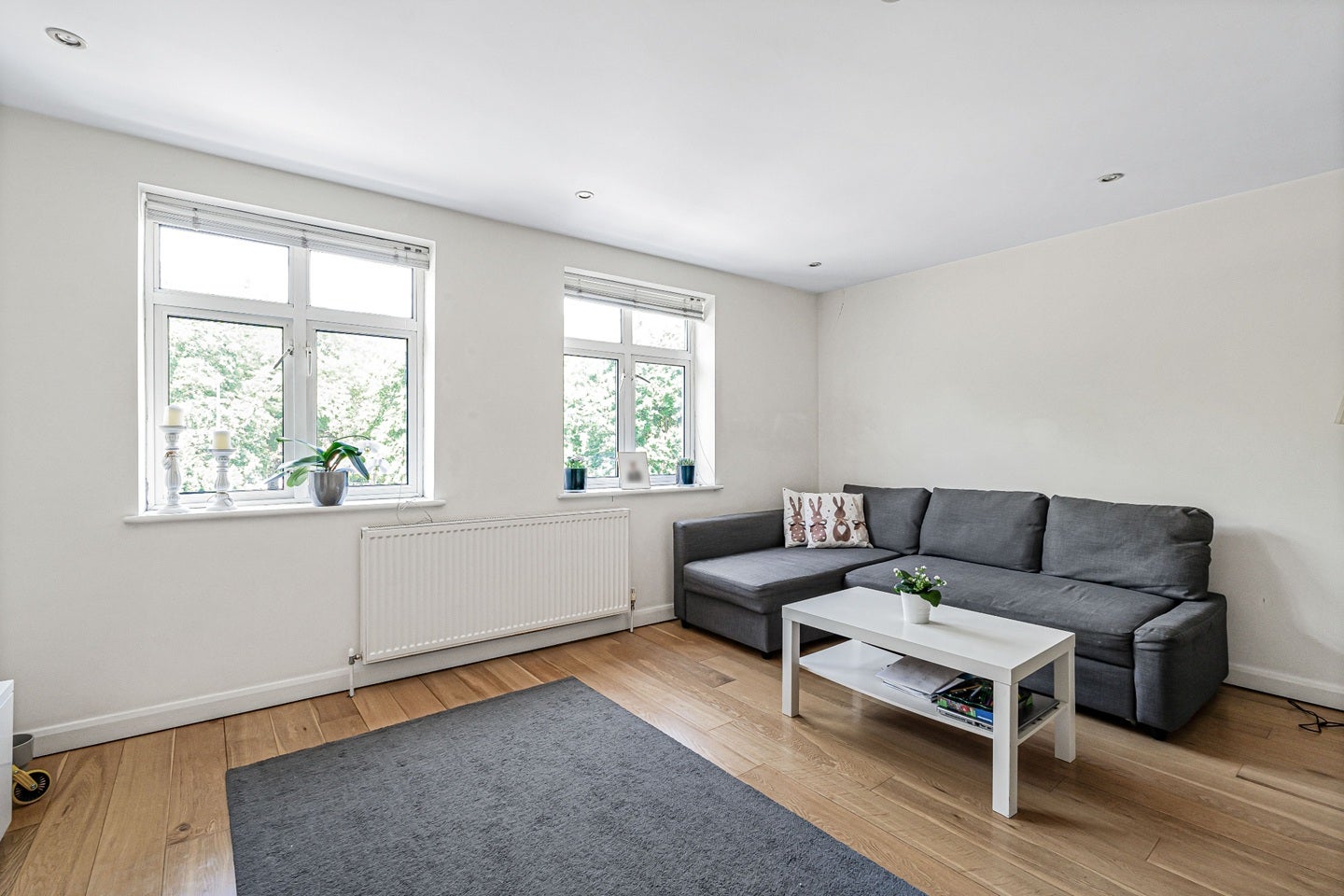Flat Ealing Green in Greater London