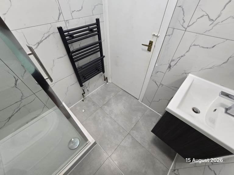 Flat Lorne Road in Greater London