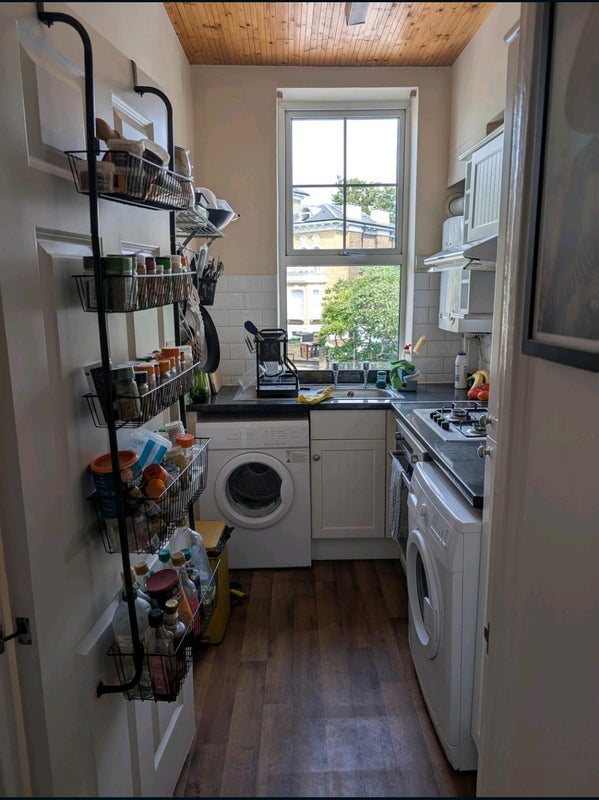Room Loampit Hill in Greater London