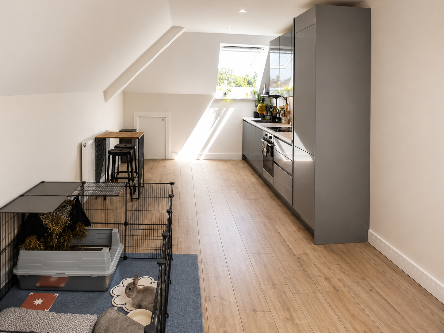 Flat Porcupine Close in Greater London