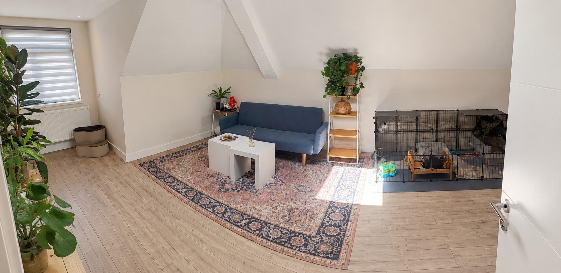 Flat Porcupine Close in Greater London