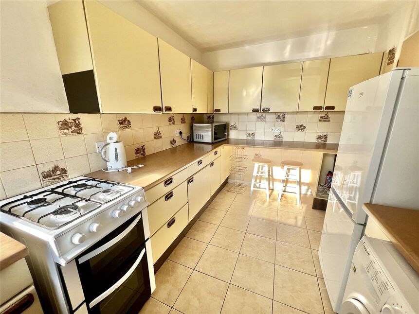 House Sandhurst Close in Canterbury