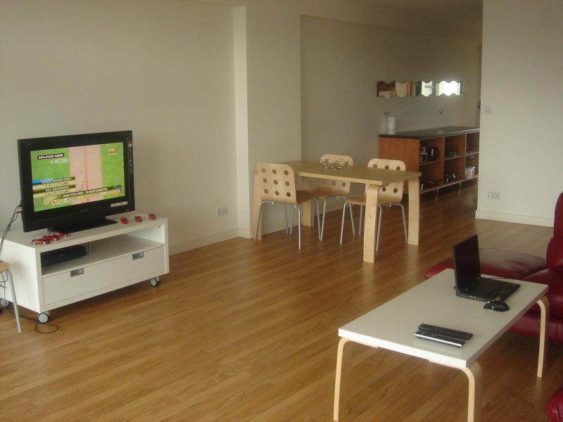 Room Elliot Street in Glasgow