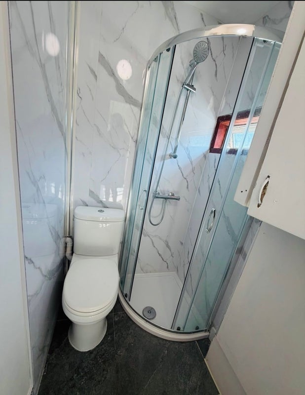 Room Great Cambridge Road in Greater London