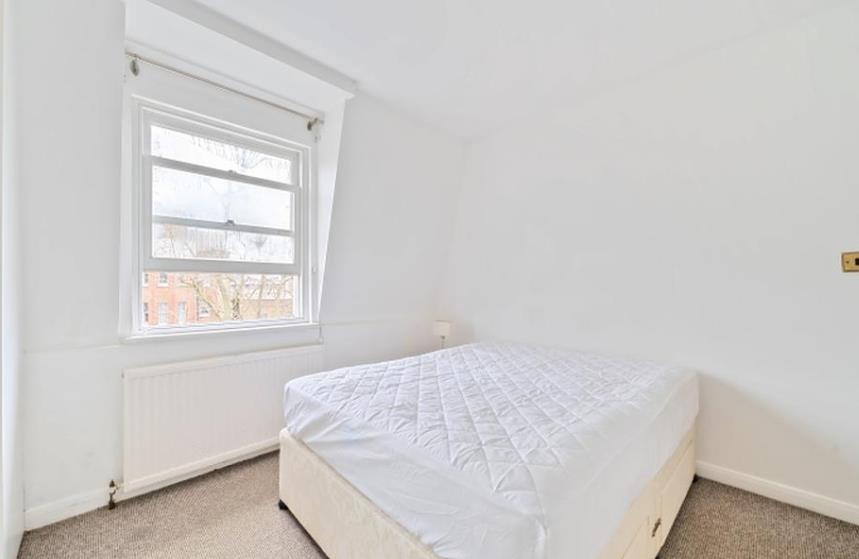 Flat Titchborne Row in City of Westminster