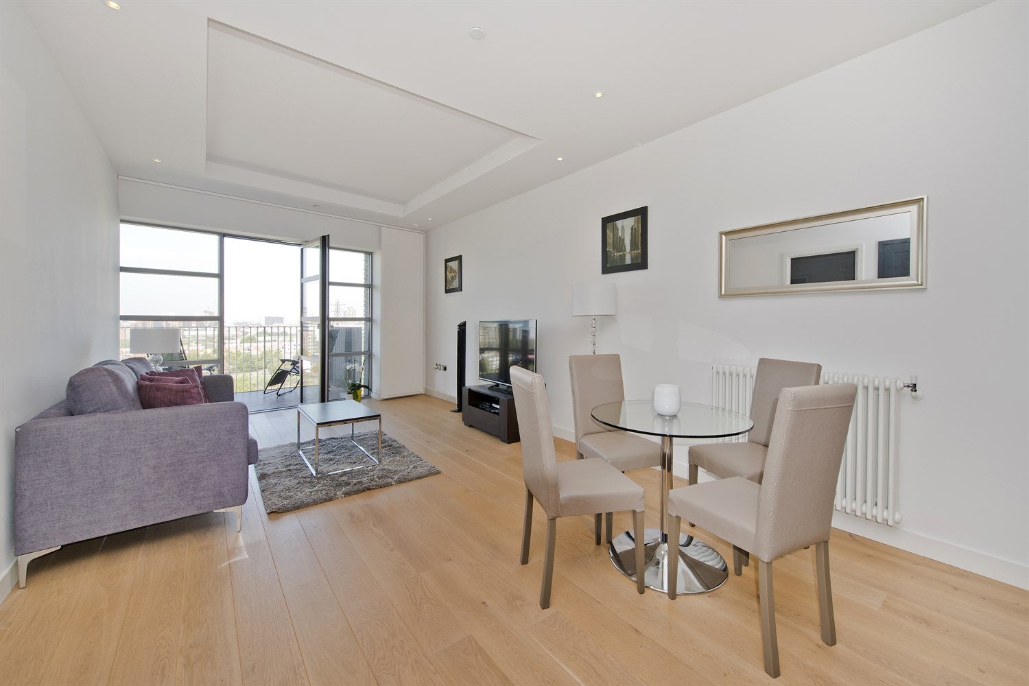 Flat Hope Street in Greater London