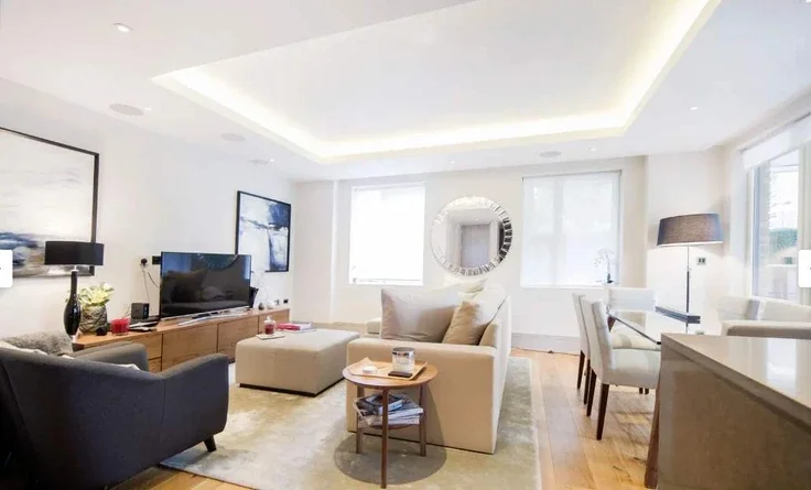 Flat Cecil Grove in Greater London