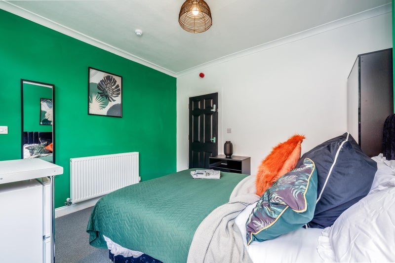 Room Orchard Street in Hinckley and Bosworth