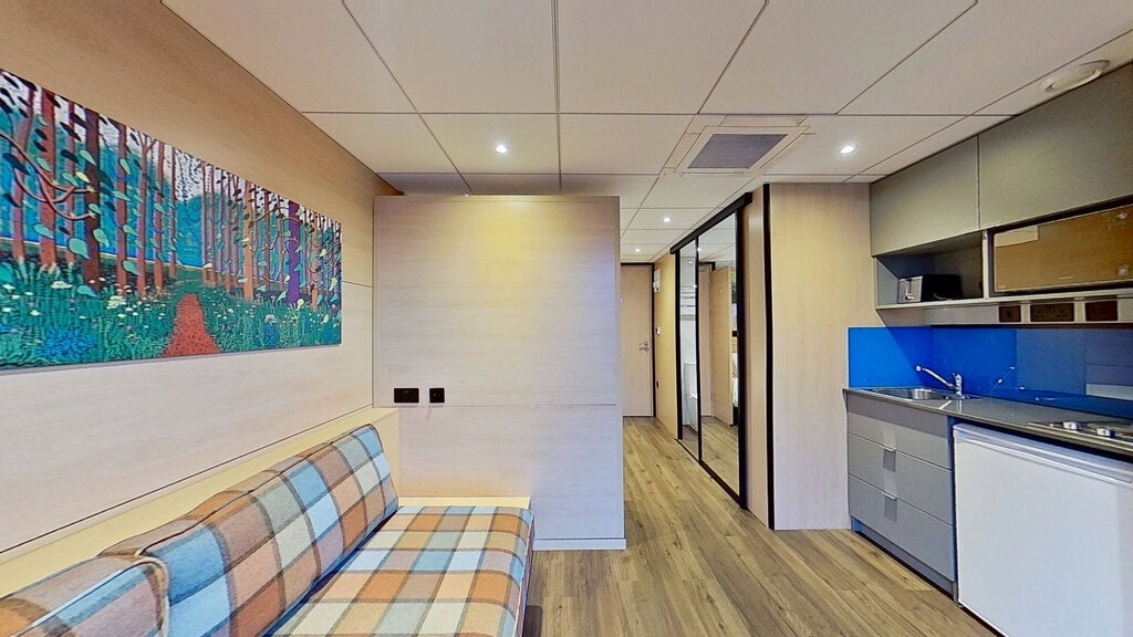 Flat Byron Street in Leeds