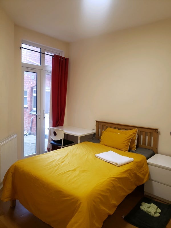 Room Friars' Road in Coventry