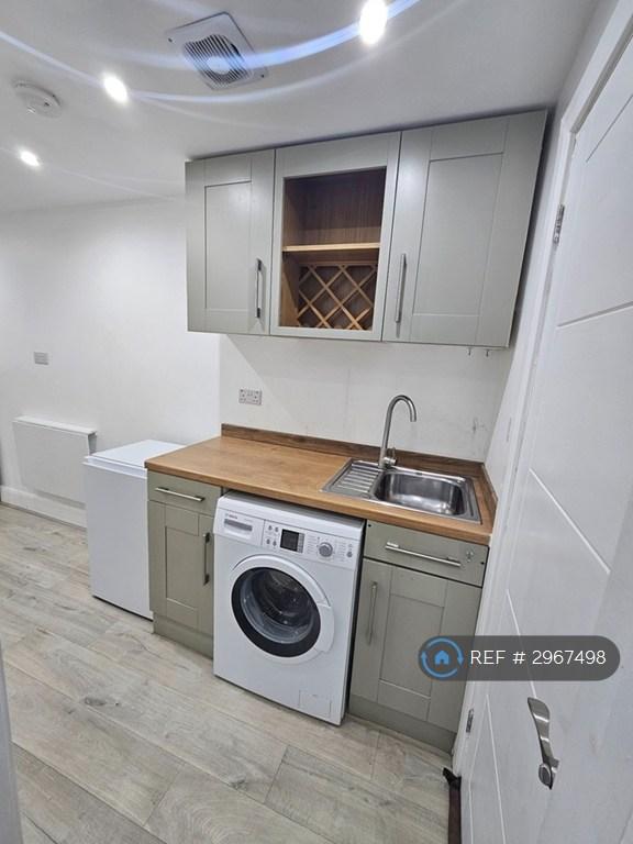Flat Caldecote Gardens in Hertsmere