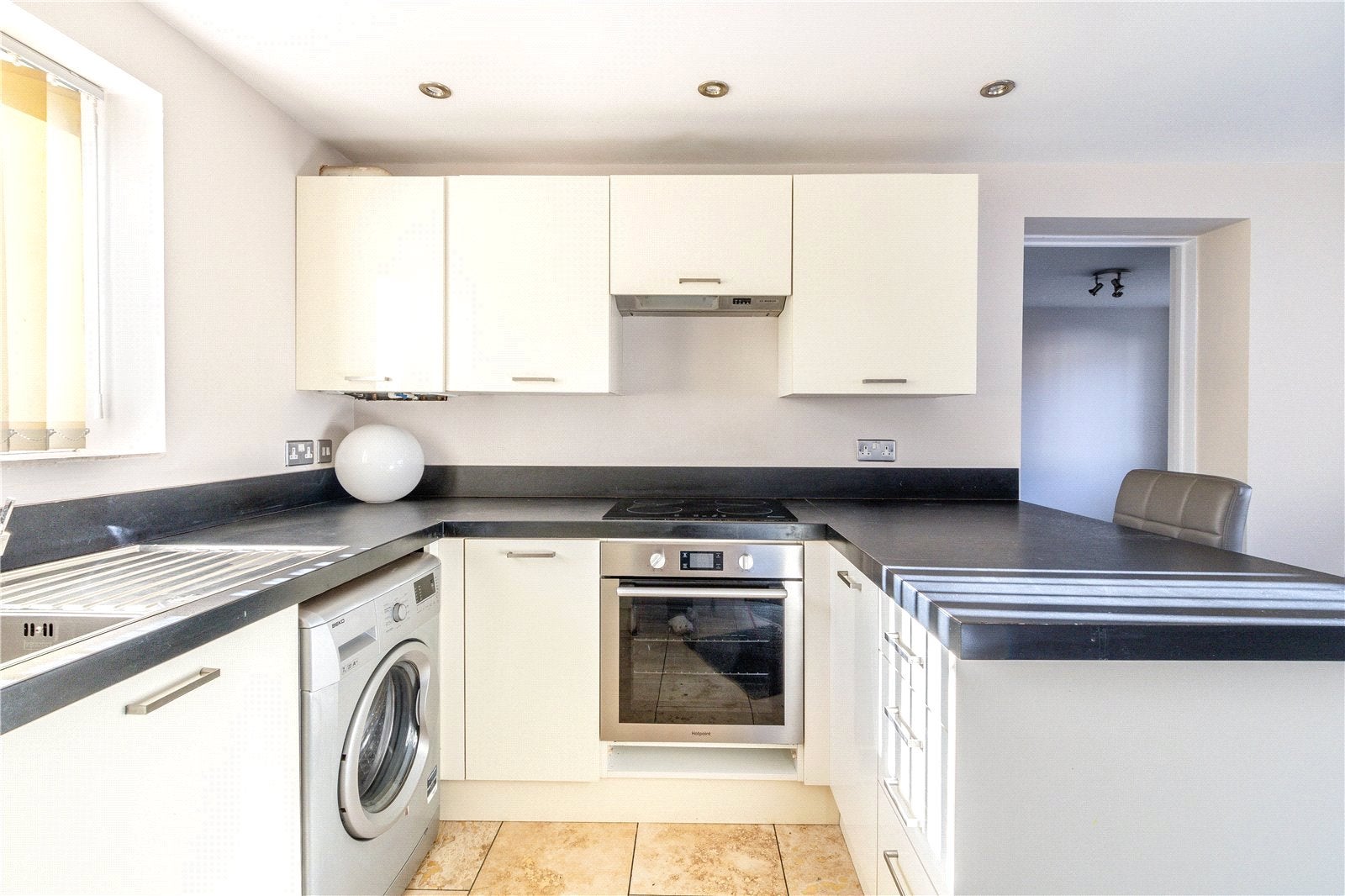Flat Willoughby Close in Bristol
