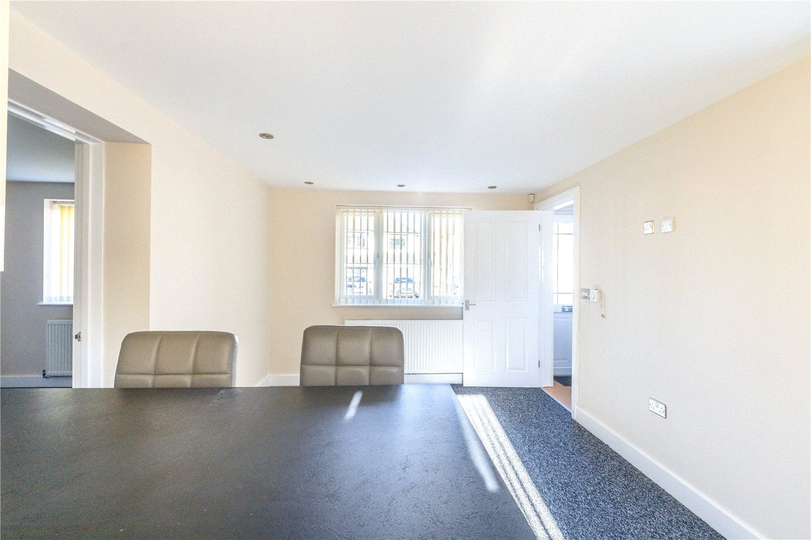 Flat Willoughby Close in Bristol