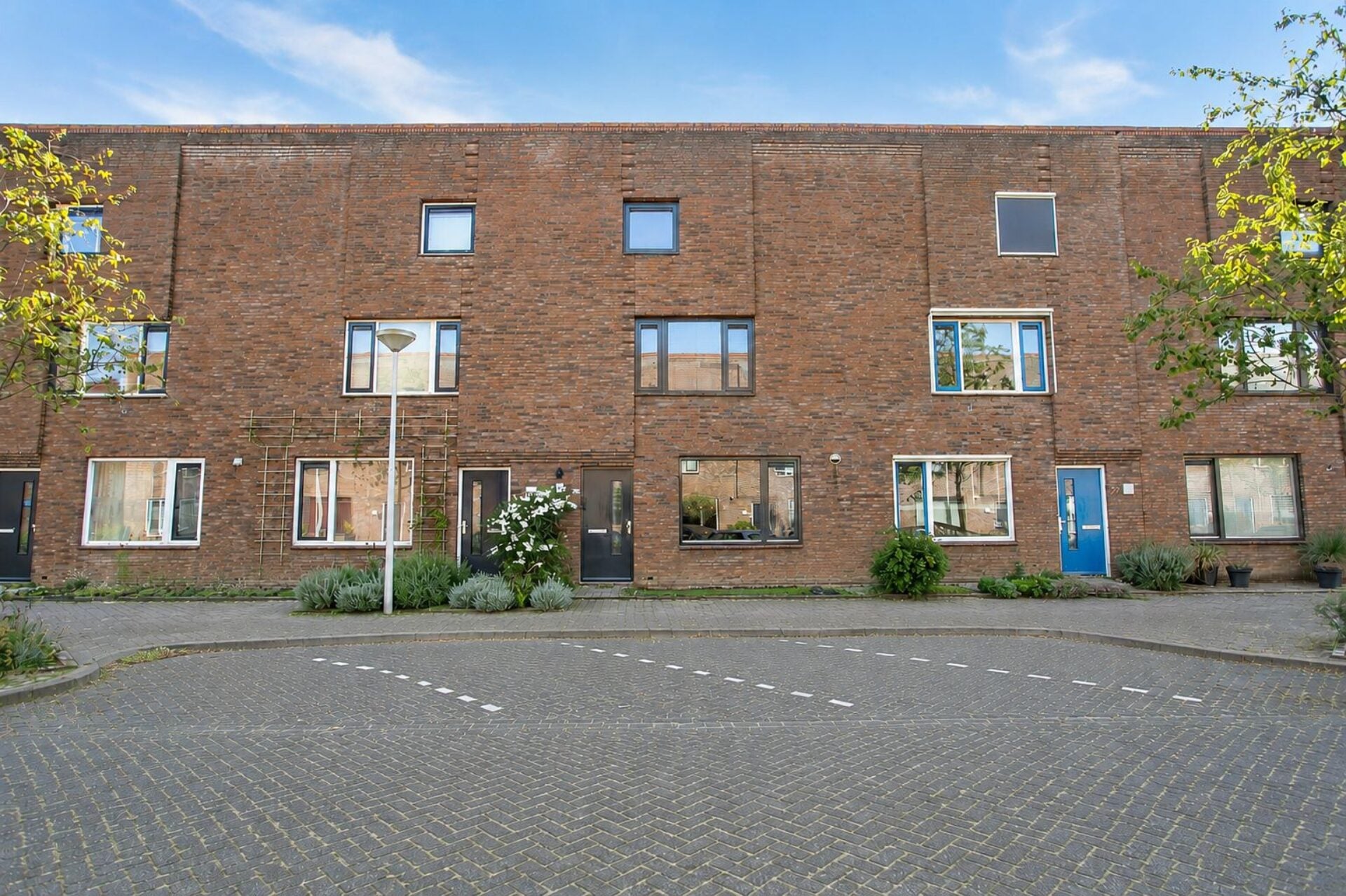 Huis Adderwortel 20 in De Meern