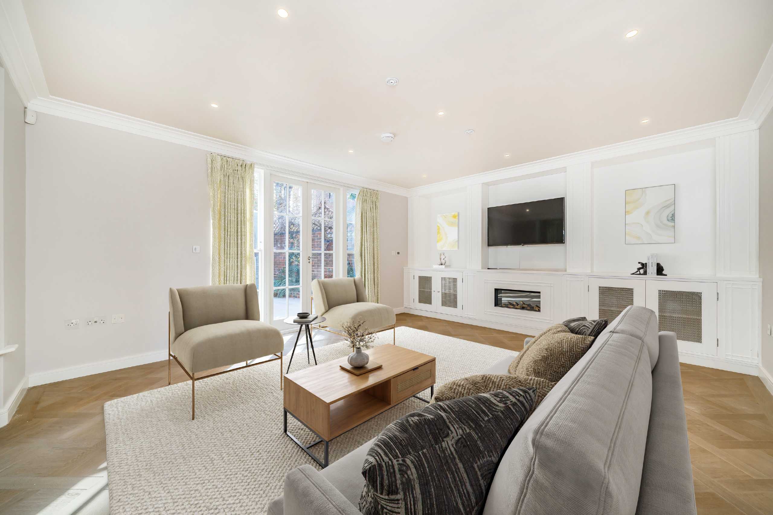 House Somerset Square in Greater London