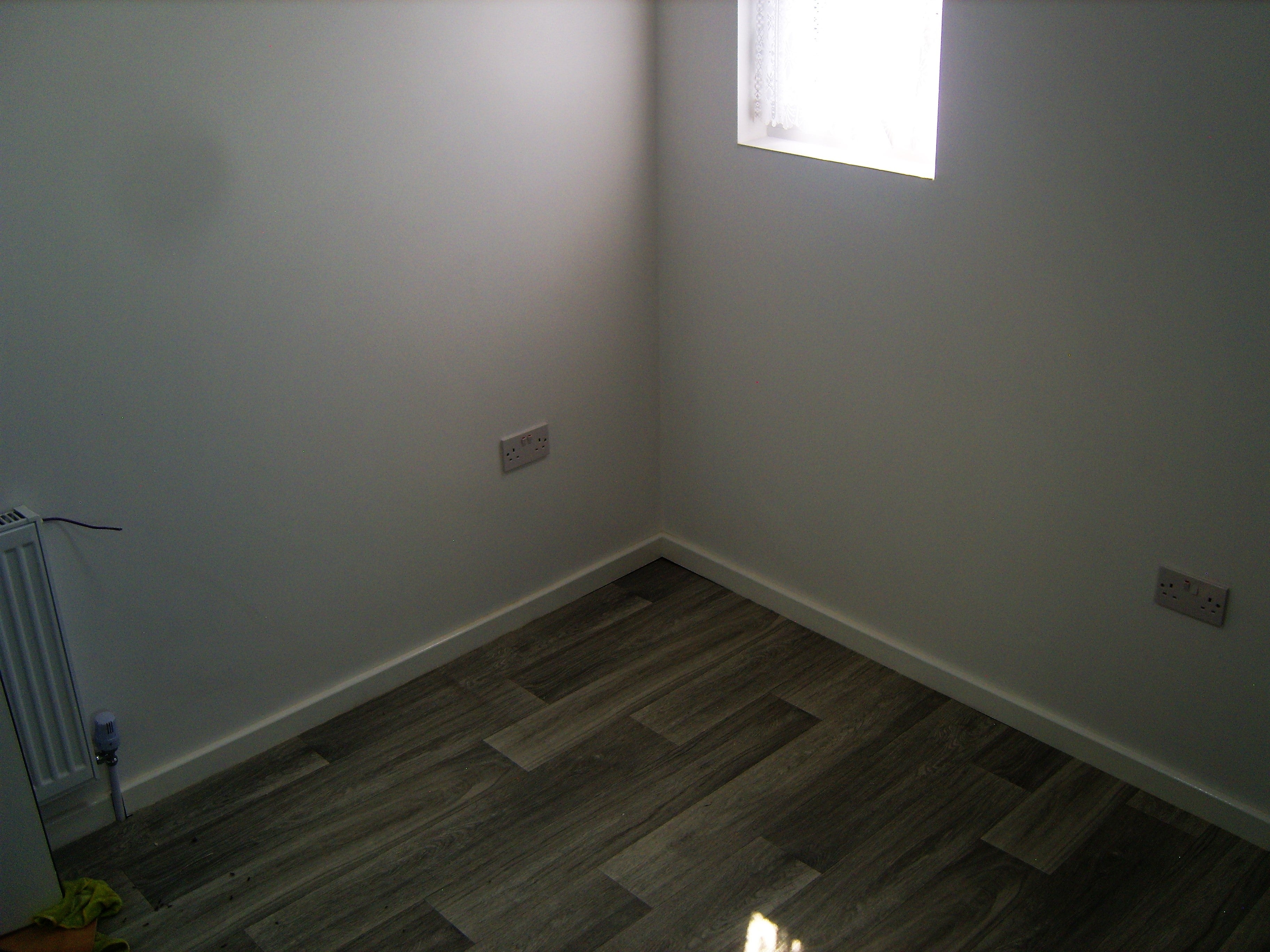 Flat Brenthurst Road in Greater London