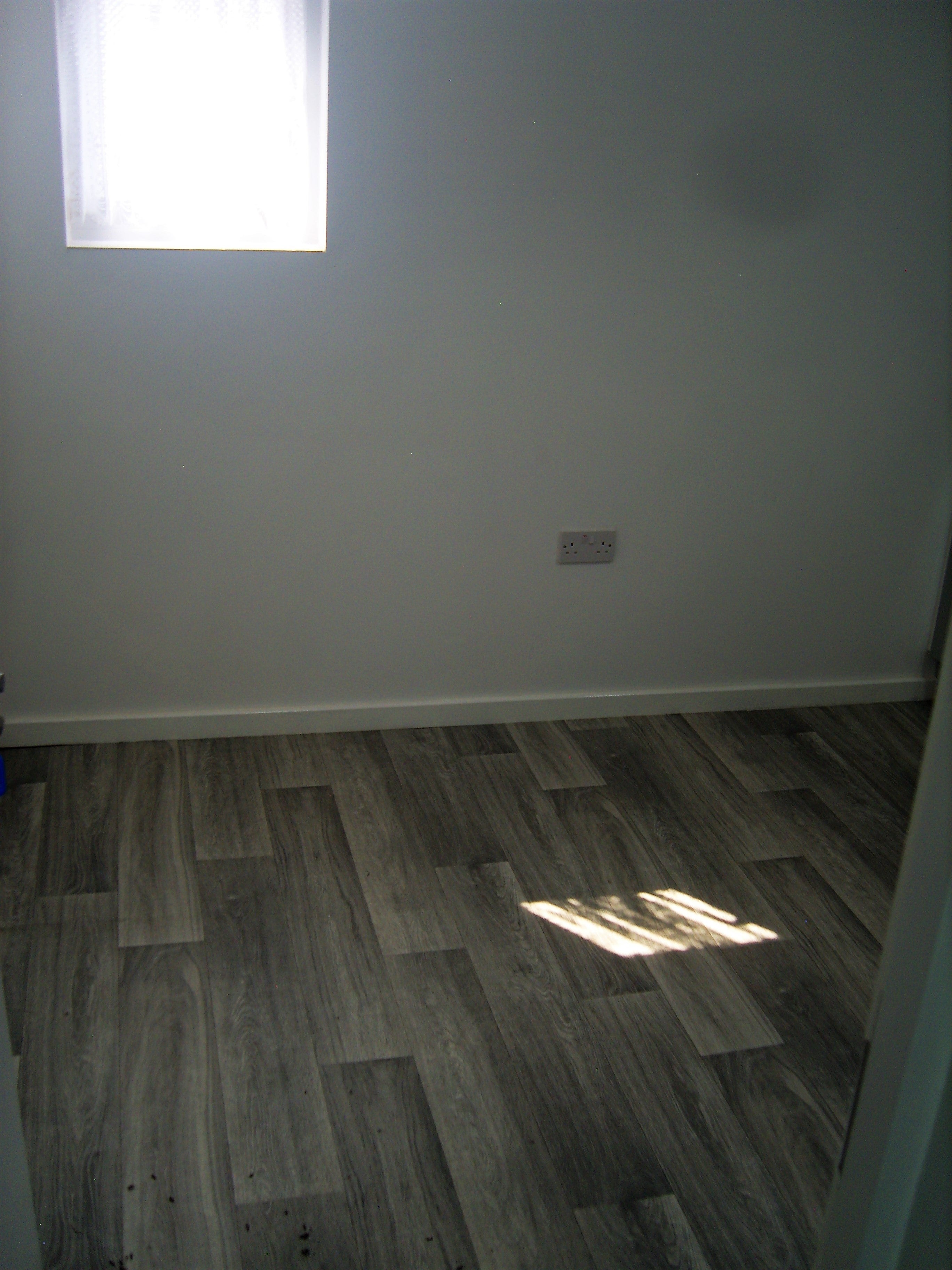 Flat Brenthurst Road in Greater London