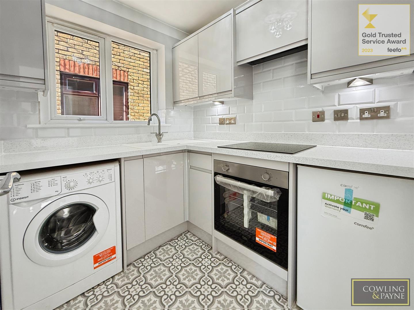 Flat Swan Lane in Wickford
