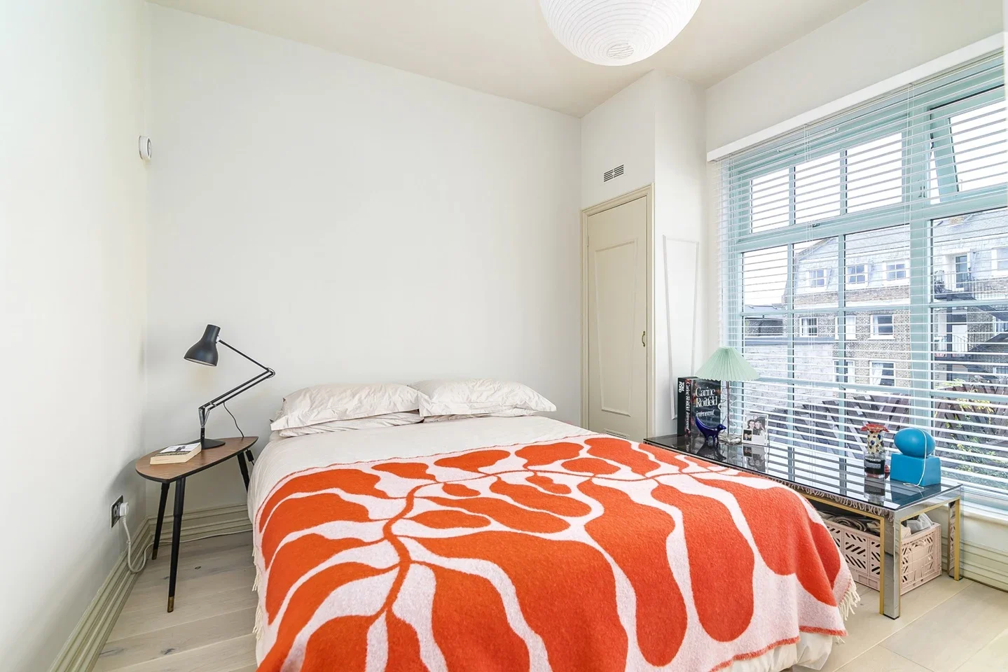 Flat Lower Clapton Road in Greater London