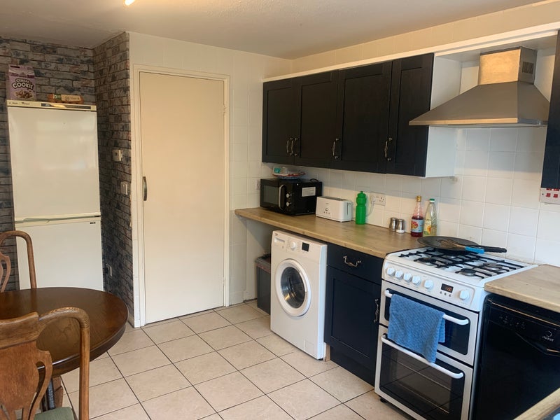 Room Ashfields in Basildon