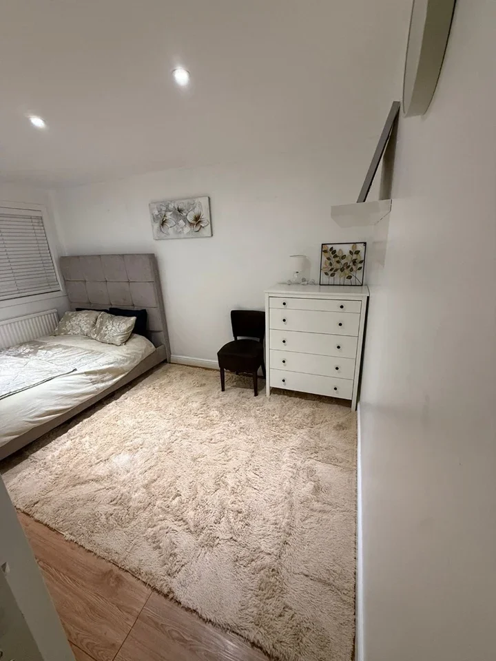 Room Doria Drive in Gravesham