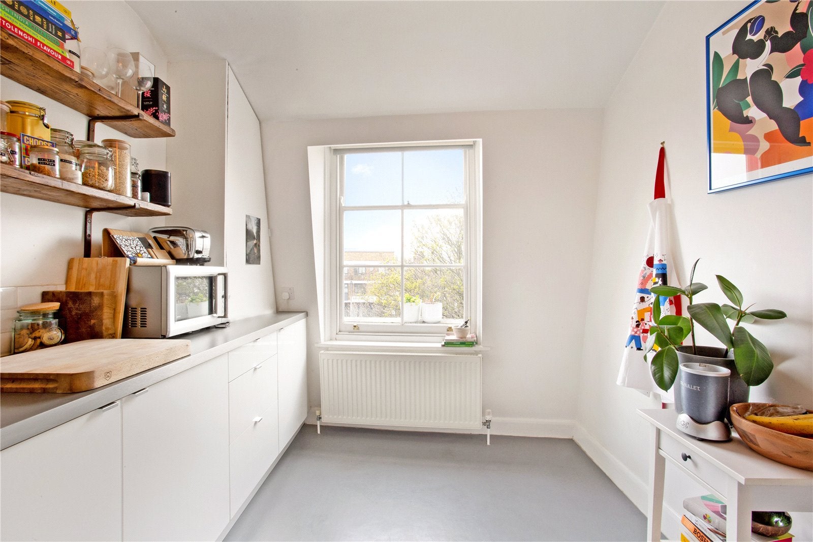 Flat Boatemah Walk in Greater London