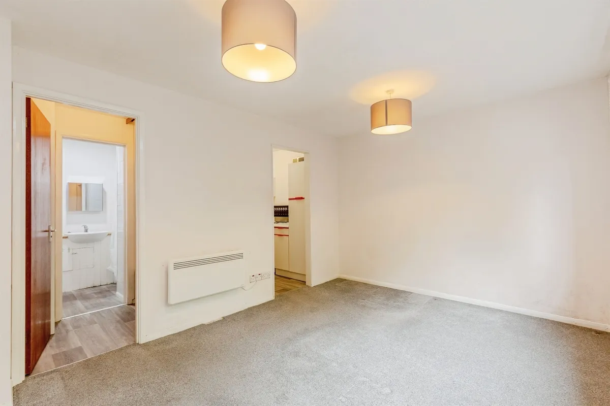 Flat Cumberland Place in Bristol