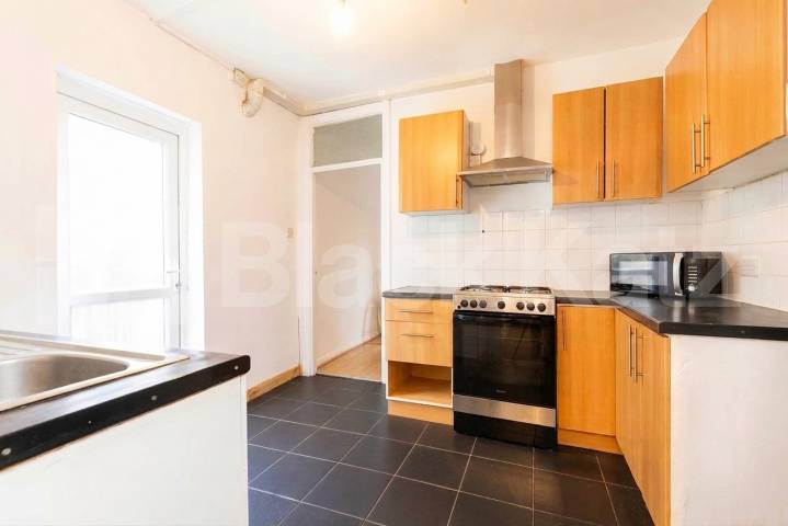 Flat Iverson Road in Greater London