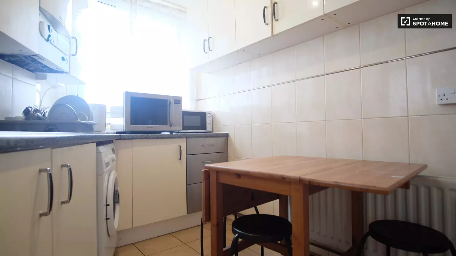 Flat Samuel Street in Greater London
