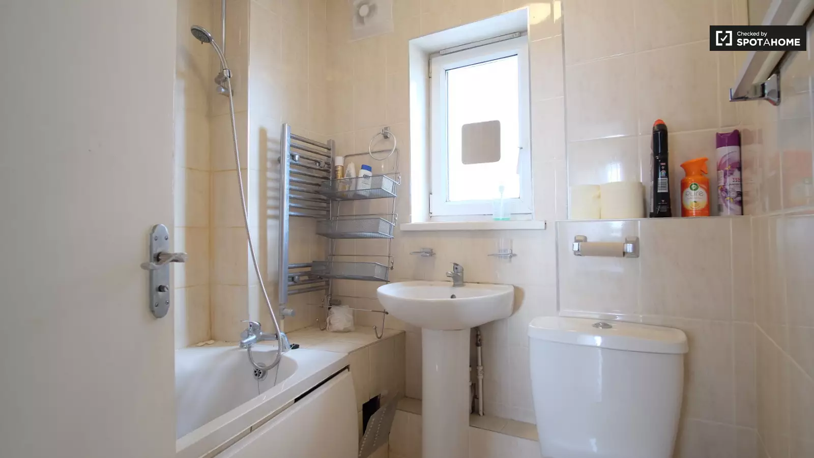 Flat Samuel Street in Greater London
