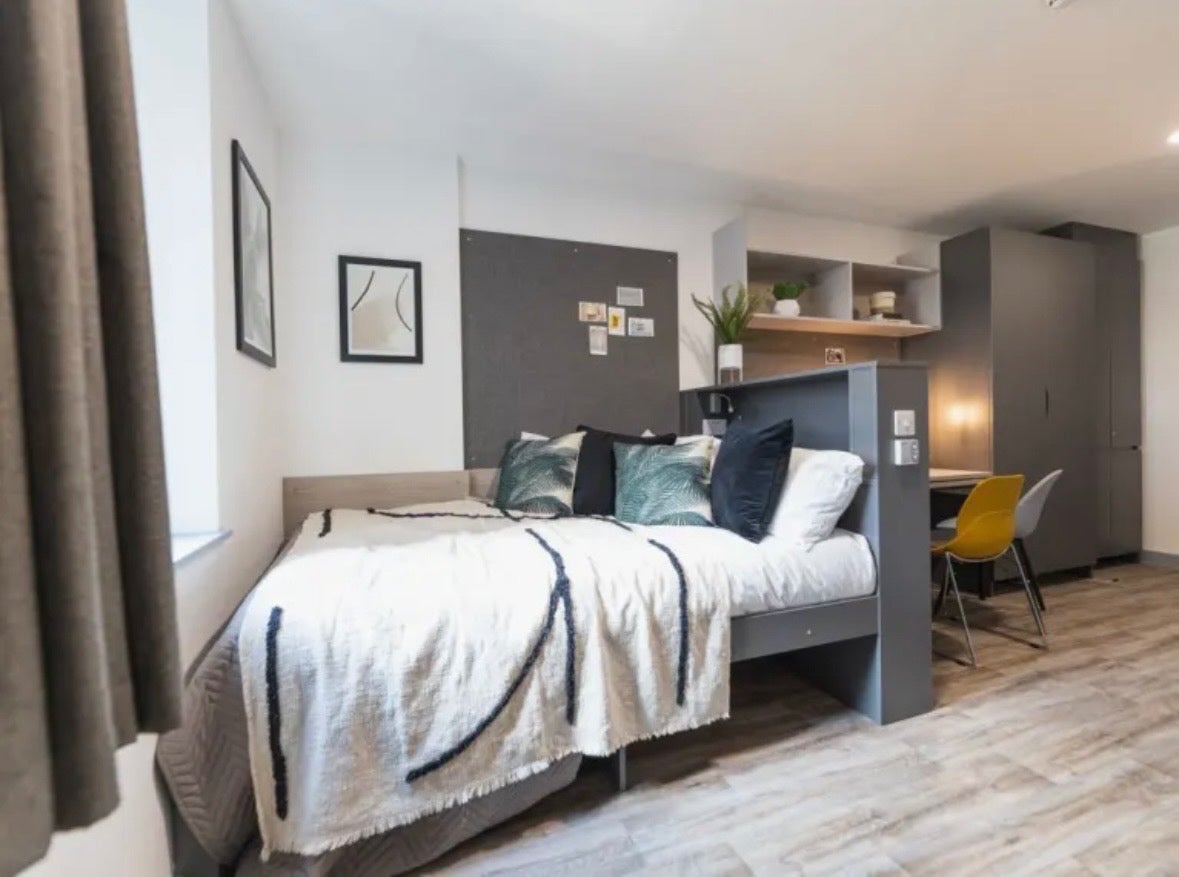 Room Lancaster Street in Birmingham