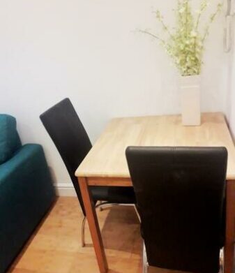 Flat Brighton Grove in Manchester