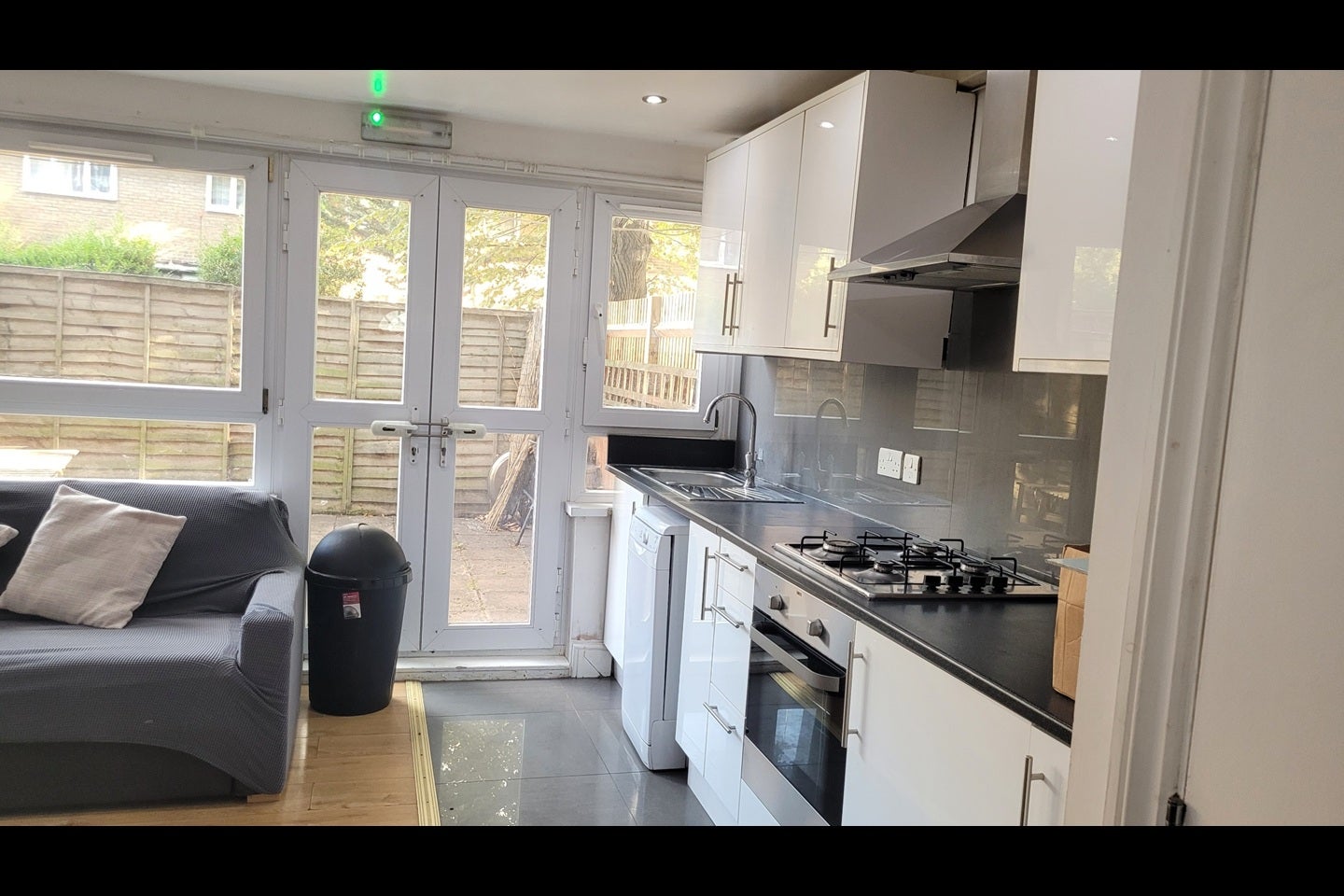 Flat Burford Road in Greater London