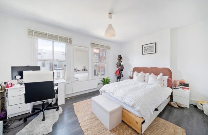 Room The Broadway in Greater London