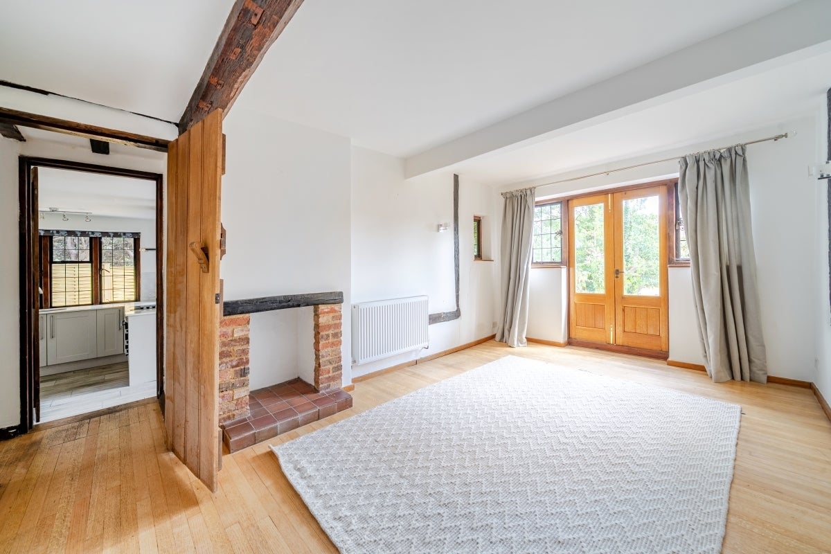 House Latton Close in Elmbridge