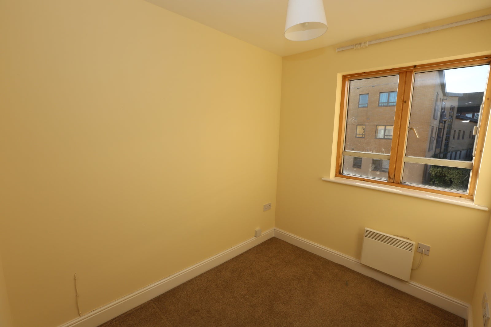 Flat Sovereign Place in Greater London