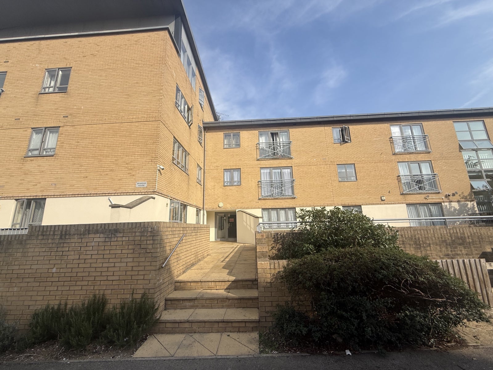 Flat Sovereign Place in Greater London