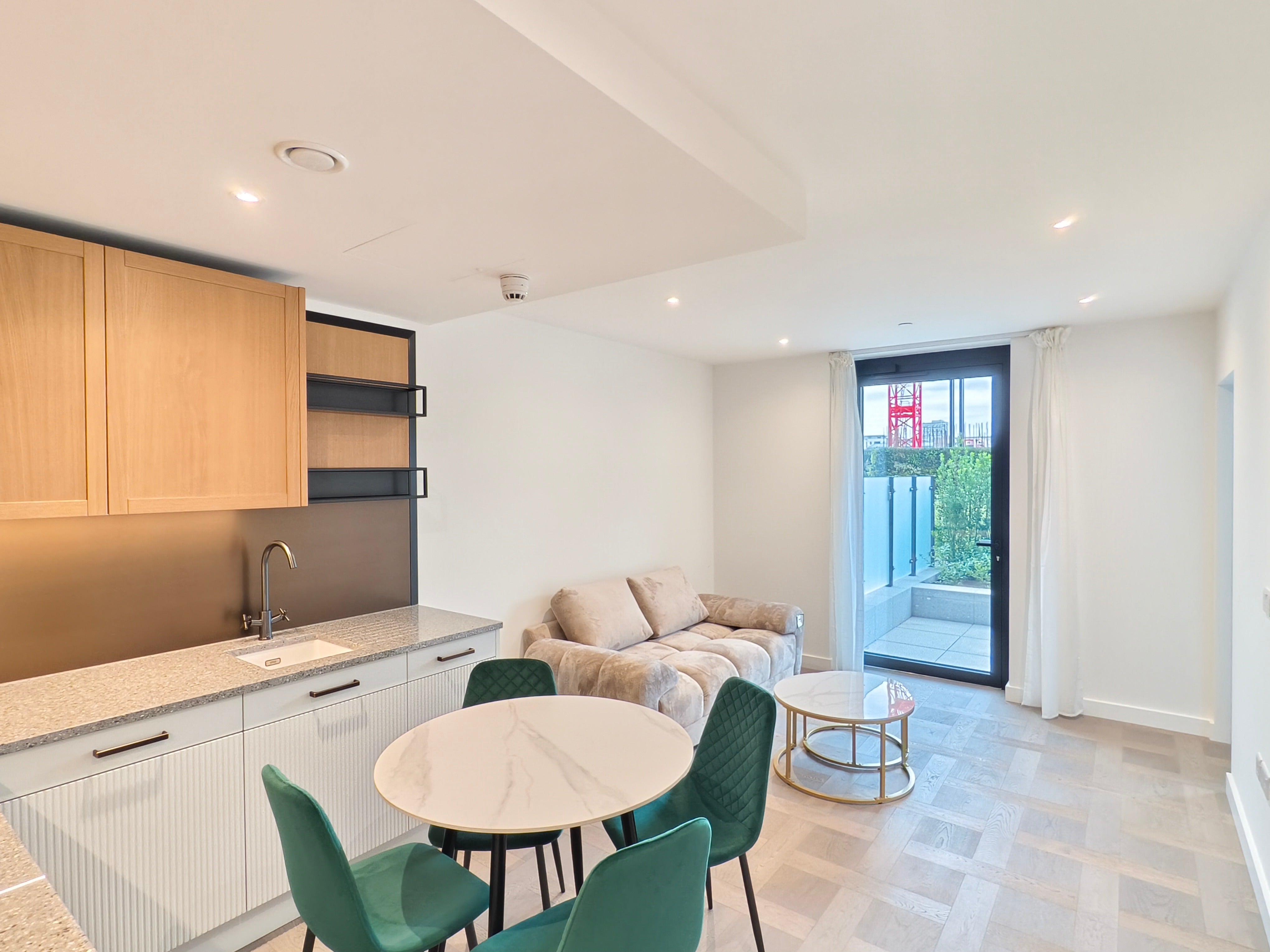 Flat Boxwood Gardens in Greater London