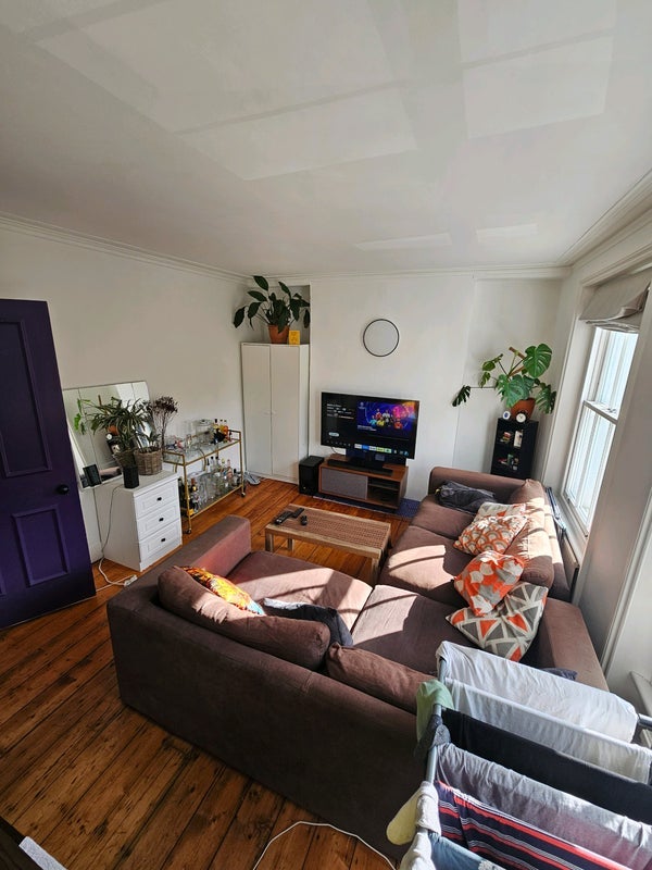 Room Pomfret Road in Greater London